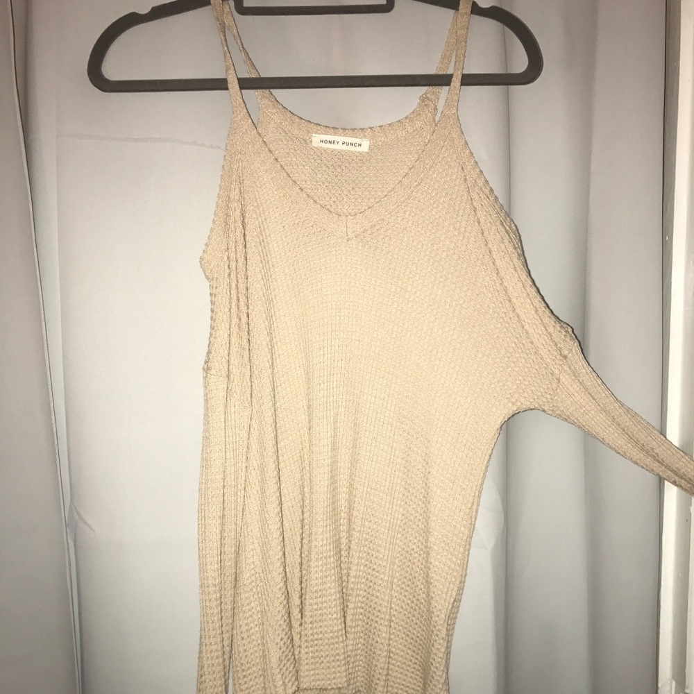 HONEY PUNCH Long Sleeve shoulder cutout Waffle top